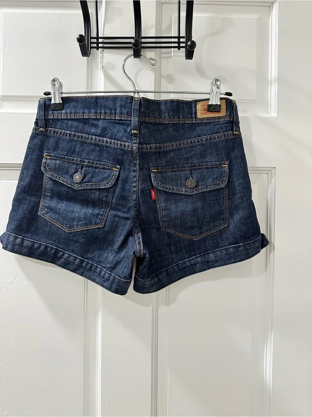 Levis classic dark